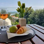 Vacation Labudica Near Sibenik, 3 Sobe Villa *