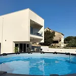 Willa Vacation Labudica Near Sibenik, 3 Sobe