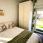Villa Vacation Labudica Near Sibenik, 3 Sobe Raslina