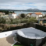 Vacation Labudica Near Sibenik, 3 Sobe *