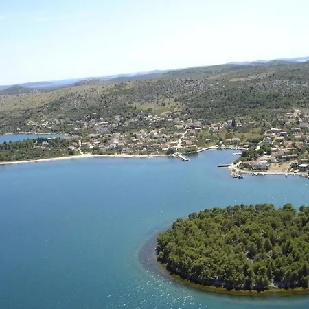 ヴィラ Vacation Home Labudica Near Sibenik, 3 Sobe Raslina