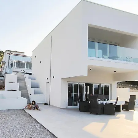 ヴィラ Vacation Home Labudica Near Sibenik, 3 Sobe