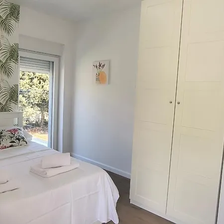 ヴィラ Vacation Home Labudica Near Sibenik, 3 Sobe *