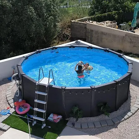 Вилла Vacation Labudica Near Sibenik, 3 Sobe