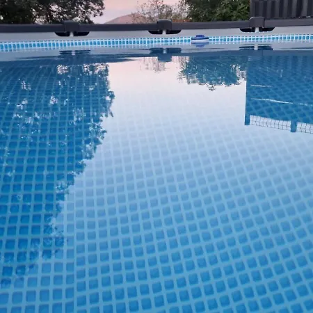 Vacation Home Labudica Near Sibenik, 3 Sobe ヴィラ *