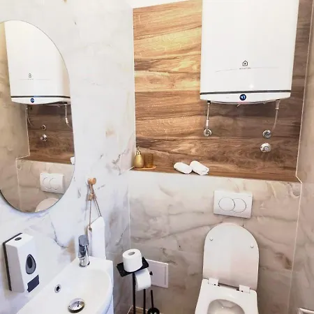 Vacation Home Labudica Near Sibenik, 3 Sobe ヴィラ