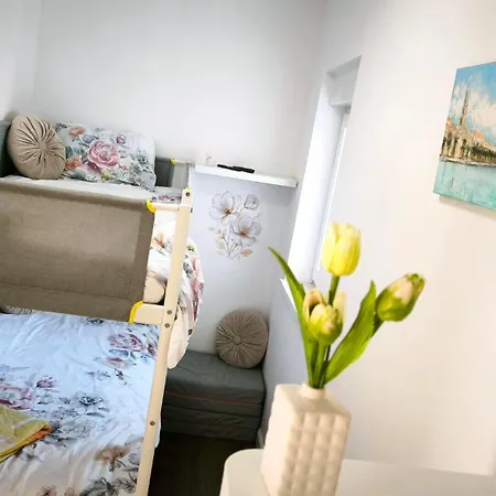 Вилла Vacation Labudica Near Sibenik, 3 Sobe *