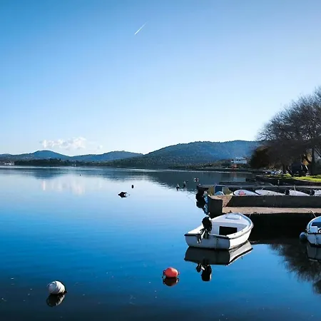 Vacation Labudica Near Sibenik, 3 Sobe * Raslina