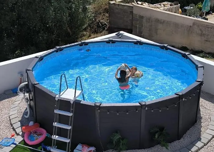 Вилла Vacation Labudica Near Sibenik, 3 Sobe