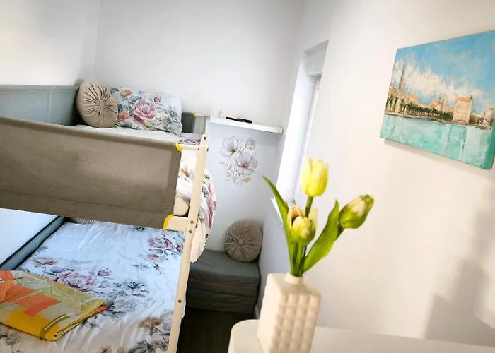 Villa Vacation Labudica Near Sibenik, 3 Sobe