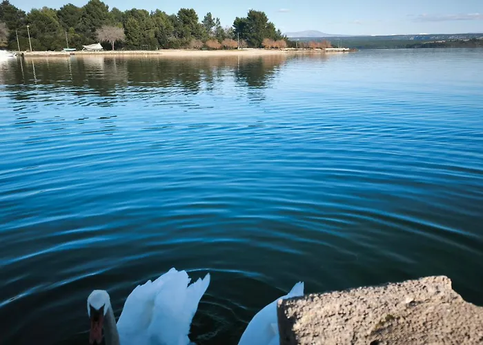 Vacation Labudica Near Sibenik, 3 Sobe